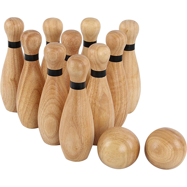 Wooden bowling ballrg9